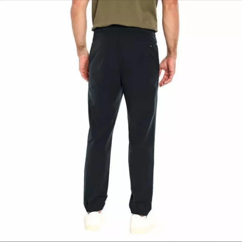 NWT Banana Republic Men's Motion Tech Hybrid Pant Water Repellent Size 38 Black - Picture 2 of 13